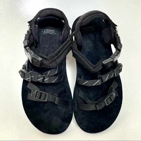 TEVA x TOTOKAELO EXCLUSIVE Black Emmi Sandals - Picture 4 of 6